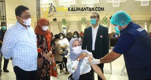 Ratusan Guru