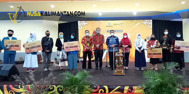 Lomba Foto