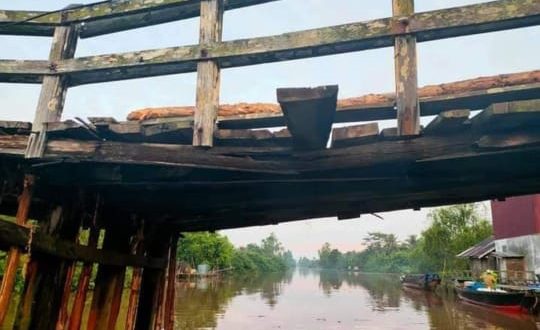 Warga Minta Jembatan