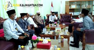 Bahas Persoalan Umat
