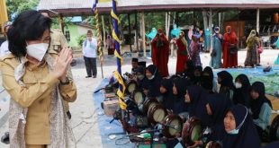 Bupati Taty Narang