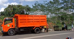 Tambah Truk Sampah