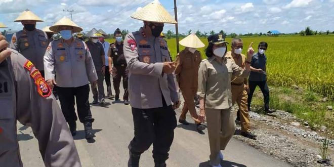 Bupati Taty Narang